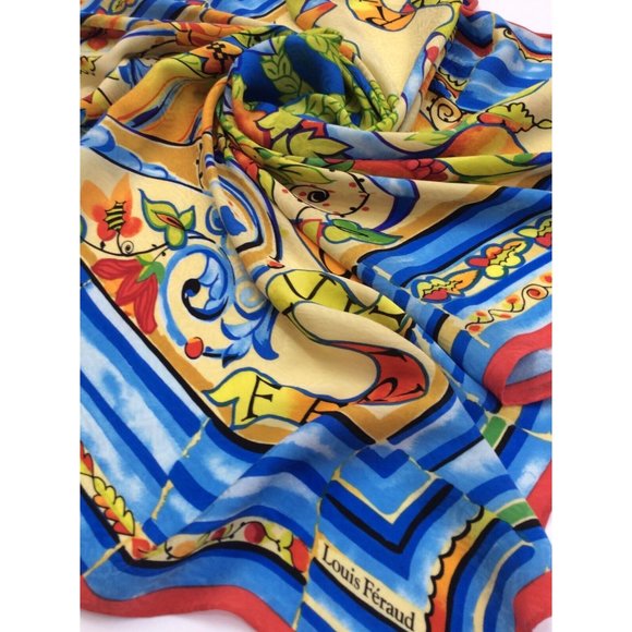 LOUIS FERAUD MutLicolor Fruit & Flower Print Silk Scarf 35"/34,5" EX COND - Picture 4 of 10
